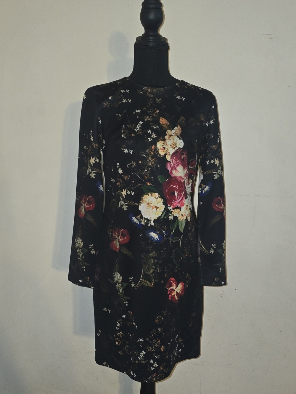 Floral Velvet Long Sleeve Shift Dress - Black